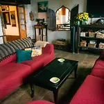 Escanlar Hostel
