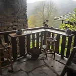 Escanlar Hostel *
