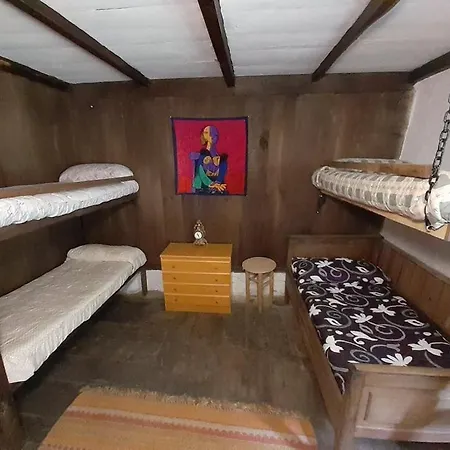 Hostel Escanlar