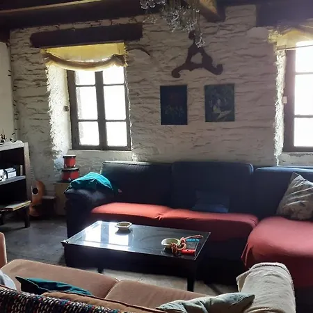 Hostel Escanlar